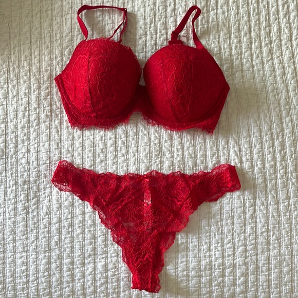 NWOT Dream Angels Lined Demi bra in 34DD with matching things in size M. - Picture 1 of 5